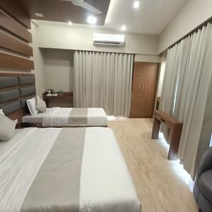 Luxury Triple Room
